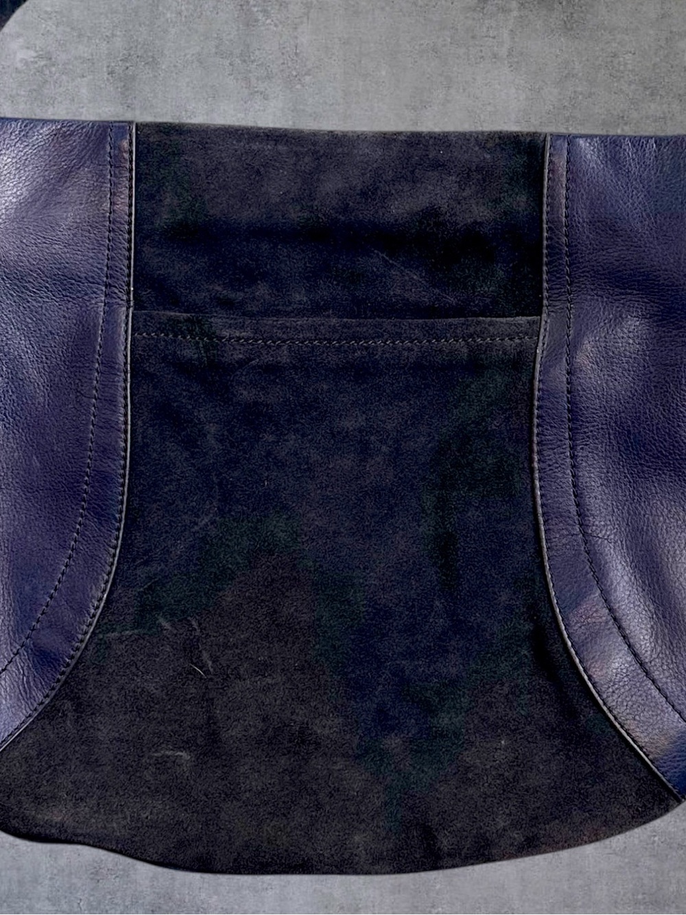 B Makowsky Navy Blue Leather Suede Hobo Shoulder Bag Womens Gold Hardware Purse